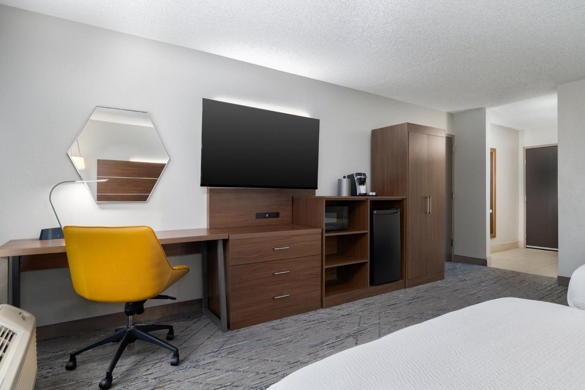Holiday Inn Express Hotel & Suites Bentonville By Ihg Екстериор снимка