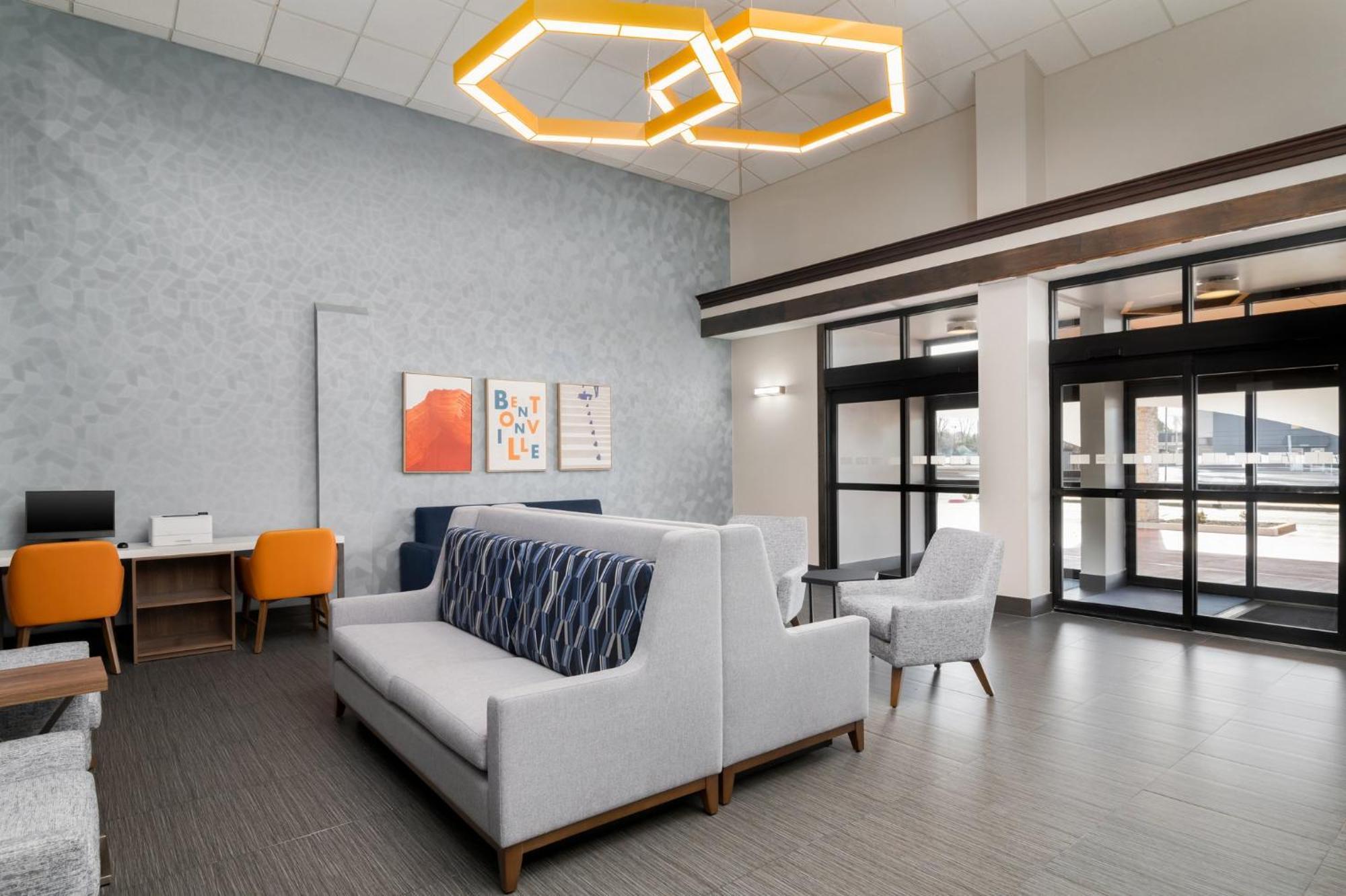 Holiday Inn Express Hotel & Suites Bentonville By Ihg Екстериор снимка