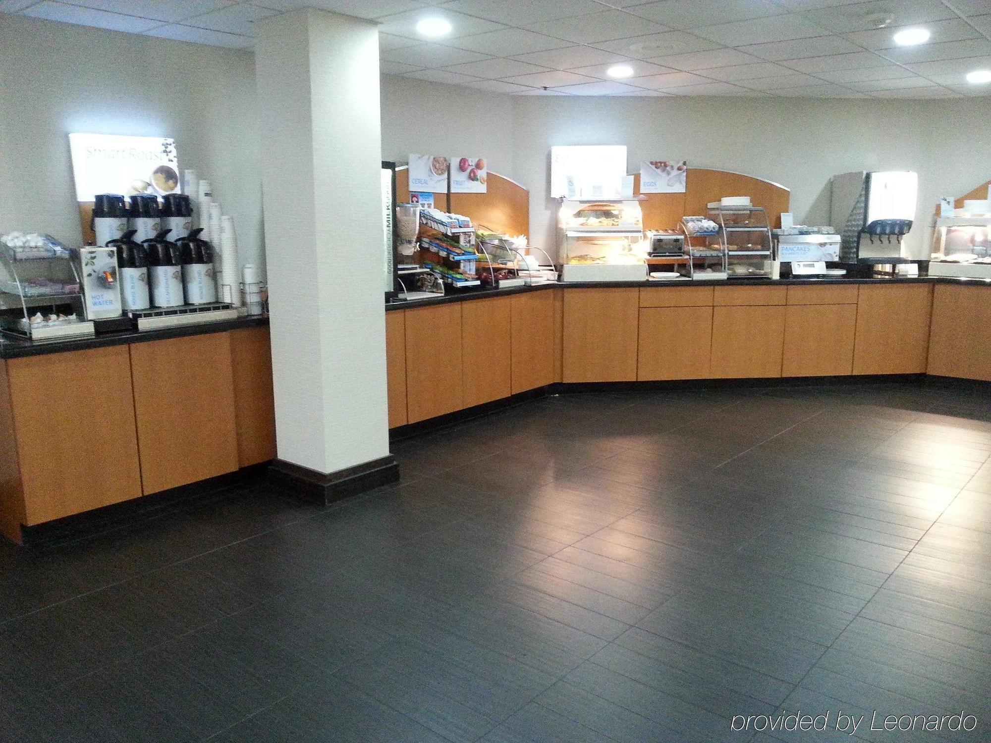 Holiday Inn Express Hotel & Suites Bentonville By Ihg Екстериор снимка