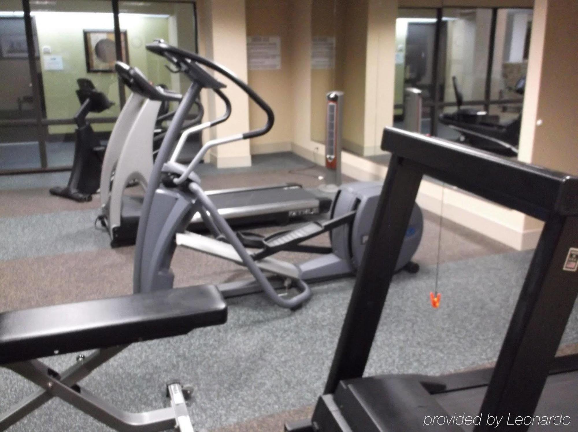Holiday Inn Express Hotel & Suites Bentonville By Ihg Екстериор снимка