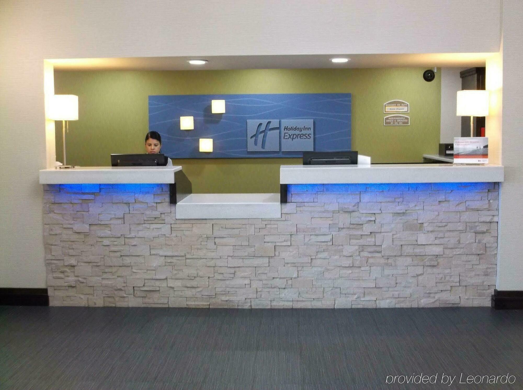 Holiday Inn Express Hotel & Suites Bentonville By Ihg Екстериор снимка